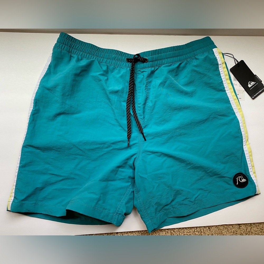 Quiksilver Mens Shorts XL New elastic waist